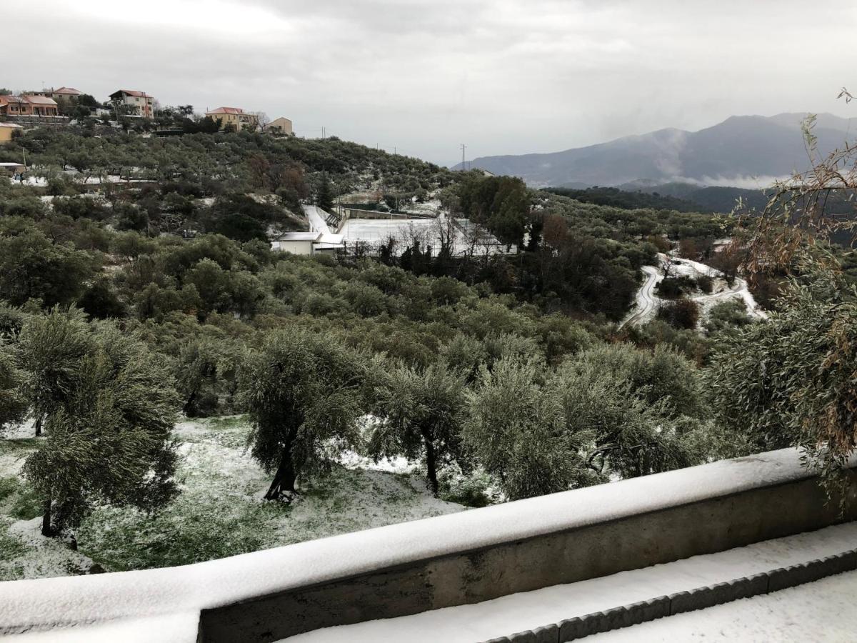 Arnasco Agriturismo Le Merline מראה חיצוני תמונה