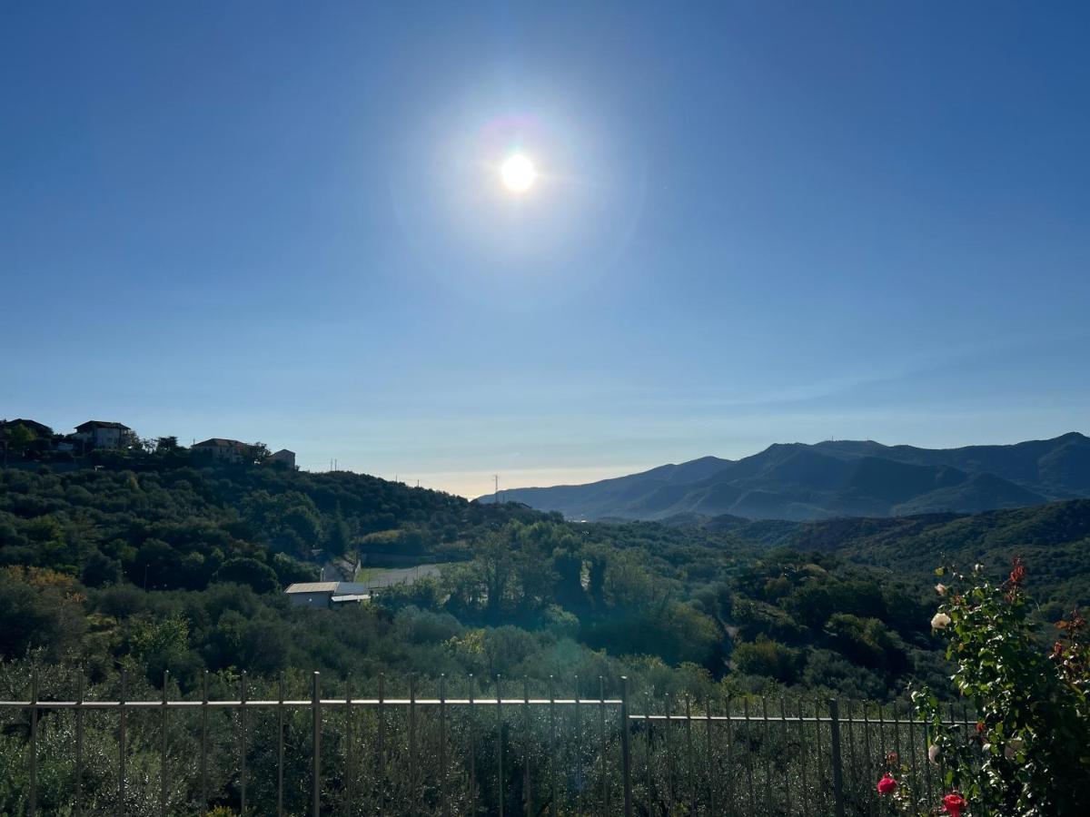 Arnasco Agriturismo Le Merline מראה חיצוני תמונה